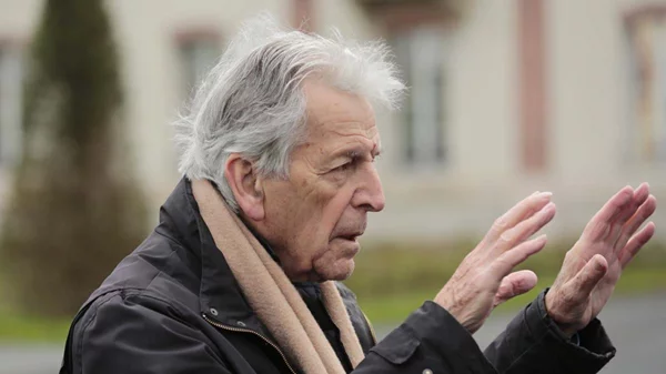 Μιλώντας με τον Κώστα Γαβρά για τη ζωή, το σινεμά και την "Τελευταία Πνοή"