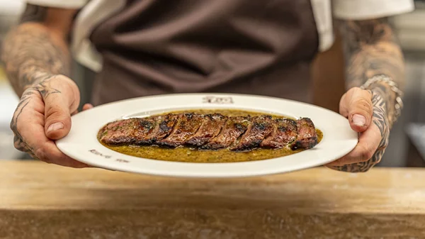 Στην Ηλιούπολη, για το ολοκαίνουριο 'Son Athens'