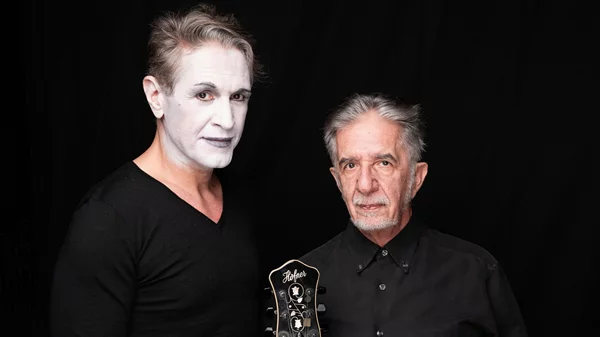 "Μόνος με τον Άμλετ": Ο Αιμίλιος Χειλάκης, όλοι οι ρόλοι, μία υπαρξιακή τραγωδία