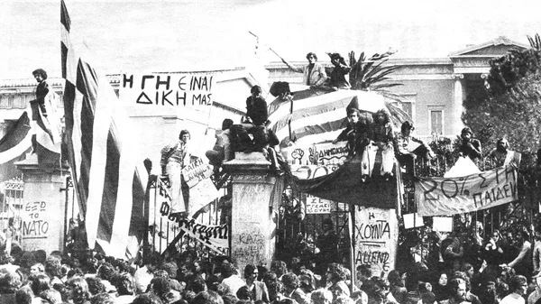 Οι ταινίες που απαθανάτισαν την εξέγερση του Πολυτεχνείου