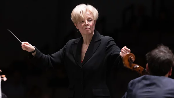 Advent calendar 15/12: Συναυλία με τη Catherine Larsen-Maguire και την Underground Youth Orchestra