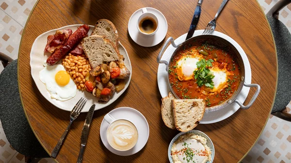 Ένα concept απευθείας από το Βερολίνο φέρνει στην Αθήνα πρωινό που δεν τελειώνει ποτέ