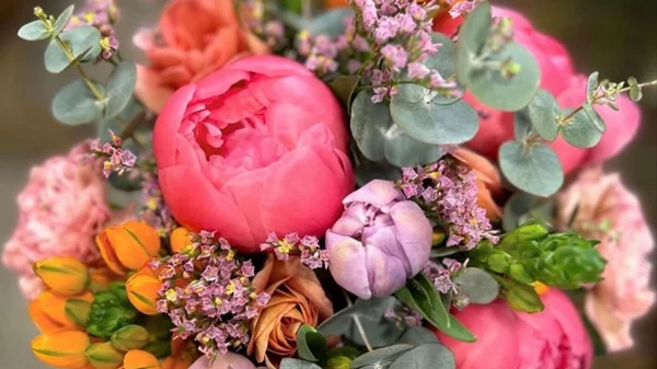 Φτιάχνουμε τα δικά μας μπουκέτα στο Ίδρυμα Β & Ε Γουλανδρή