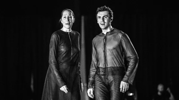 "Αντιγόνη": Δείτε φωτογραφίες λίγο πριν την παγκόσμια πρεμιέρα στην Επίδαυρο