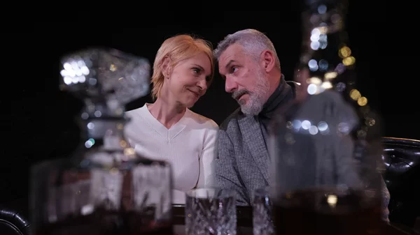 "Μικρά συζυγικά εγκλήματα": Οι πρώτες φωτογραφίες από την πρεμιέρα της παράστασης στο Μικρό Άνεσις