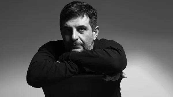 Για τον Ελισσαίο Βλάχο οφείλουμε να φροντίζουμε και να αγαπάμε τα όνειρά μας