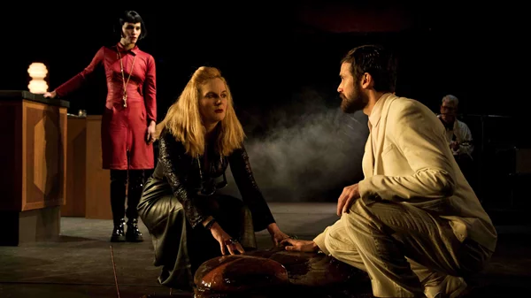 O Γιάννης Χουβαρδάς λύνει την "Παρεξήγηση"