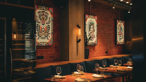 "Ex machina": Γιορτάζουμε γαστρονομικά στο πιο feelgood resto της πόλης