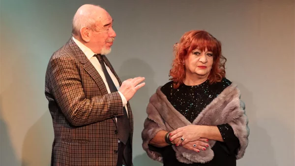 Δύο θιασαρχίνες σε νέες παραστάσεις