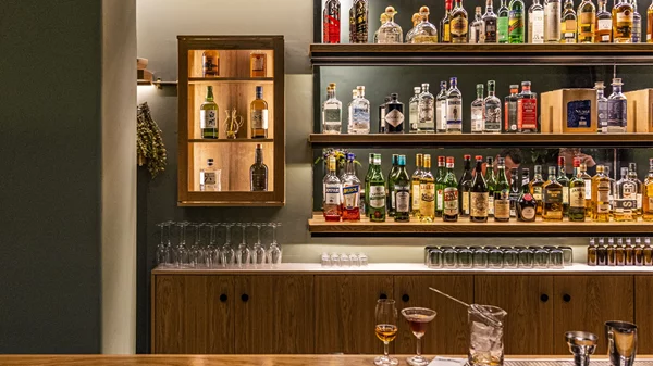 "Ham on Rye": Στα Εξάρχεια για την επόμενη σπουδαία μπάρα της Αθήνας