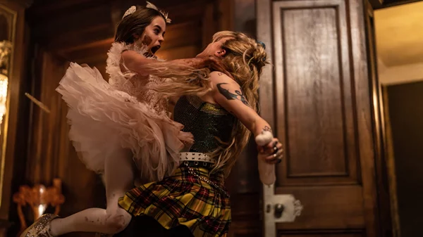 Μια αποκλειστική ματιά στα ανατριχιαστικά παρασκήνια του "Άμπιγκεϊλ"