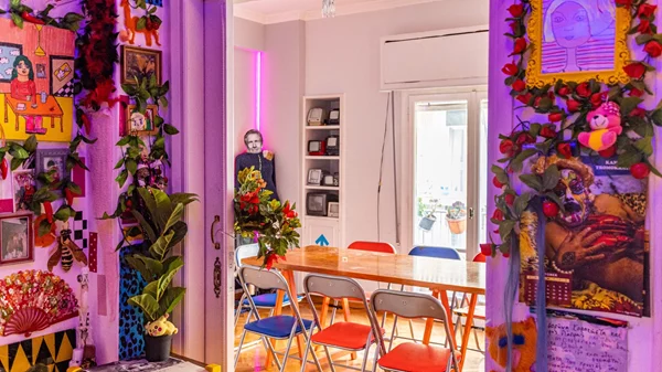 ΛΑΛΑ: Ένα κουηρόσπιτο στην καρδιά της Αθήνας