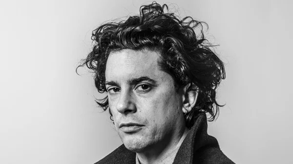 Ο Χιλιανός συγγραφέας Μπενχαμίν Λαμπατούτ έρχεται στην Ελλάδα