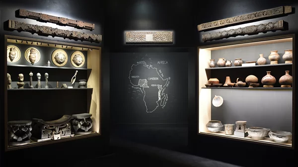 "Η Αφρική ανάμεσά μας" στο Μουσείο Μπενάκη φέρνει στο προσκήνιο την αφροδιασπορική κοινότητα της Ελλάδας