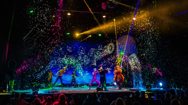 Το "Υποβρύχιο Bubble Show" μας καλεί σε ένα χειμερινό ταξίδι στο Τάε Κβο Ντο