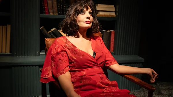 "Η Μάρθα είναι σαν κεραυνός": Η Έφη Μουρίκη ετοιμάζεται για ένα ρόλο ζωής στο 'Ποιος φοβάται τη Βιρτζίνια Γουλφ'