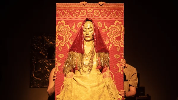 Τέσσερις θεατρικές παραστάσεις επανέρχονται