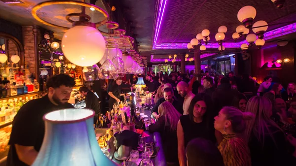 Ένας 'Παλιάτσος' με χριστουγεννιάτικα δώρα