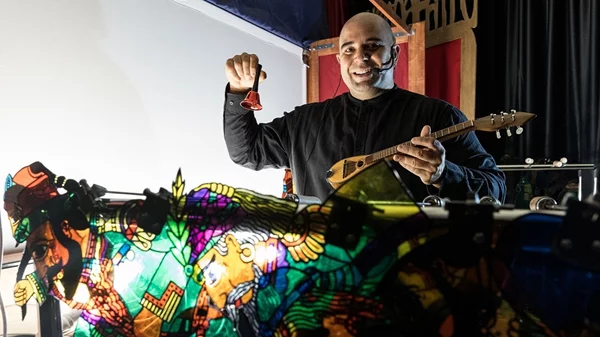 Το "Χριστουγεννιάτικο Δώρο του Καραγκιόζη" έρχεται για τρεις μόνο παραστάσεις