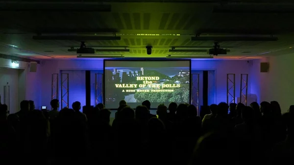 Ώρα να στείλετε τις μικρού μήκους σας στις Νύχτες Πρεμιέρας