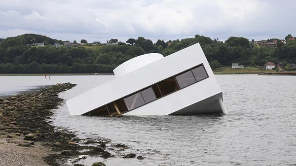 "Revisions and Postscripts": Μια σαγηνευτική αναφορά στις αποτυχίες του μοντερνισμού