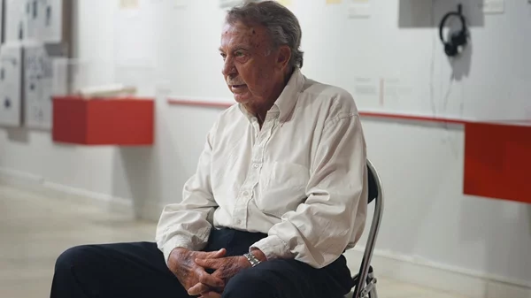 "Οι γενιές συνομιλούν": Έφηβοι ακούν ιστορίες από αντιστασιακούς της χούντας