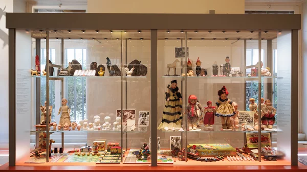 Μουσείο Μπενάκη Παιχνιδιών: Ένας πύργος αφιερωμένος στην παιδική ηλικία