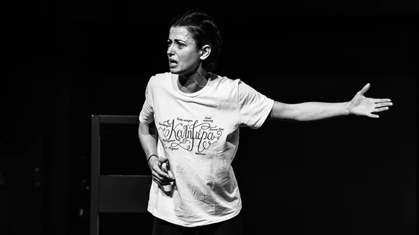 "Σέρρα - Η ψυχή του Πόντου": Δείτε αποκλειστικά στιγμιότυπα από τις πρόβες της Χρύσας Παπά