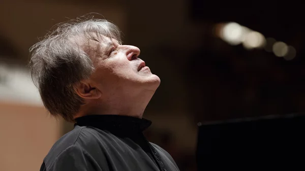 Γιατί ο Αντρέι Γκαβρίλοφ είναι "ο πιανίστας που έπεσε στη Γη"