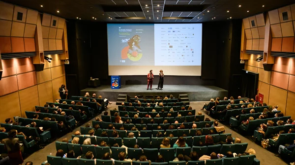 Αναζητούνται θεατές: Πώς θα γεμίσουν ξανά τα σινεμά; Η Δαναός Films απαντά