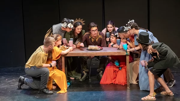 Μορφές Έκφρασης: Θεατρικά εργαστήρια για εφήβους και ακρόαση από την ομάδα νεανικού θεάτρου