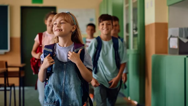 Πρώτη μέρα στο σχολείο: 10 tips για ομαλή προσαρμογή