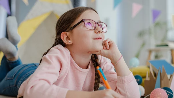 Πώς μπορείς να ενισχύσεις την ικανότητα της κριτικής σκέψης του παιδιού σου;