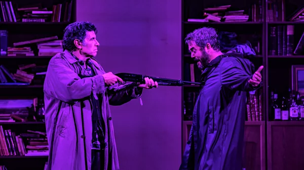 Οι "Αινιγματικές παραλλαγές" με Μπέζο και Δαδακαρίδη επιστρέφουν στη σκηνή