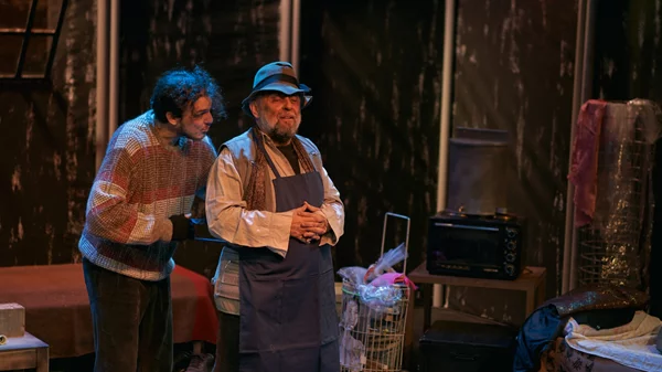 "Ο επιστάτης": Τελευταίες παραστάσεις για το αινιγματικό έργο του Χάρολντ Πίντερ