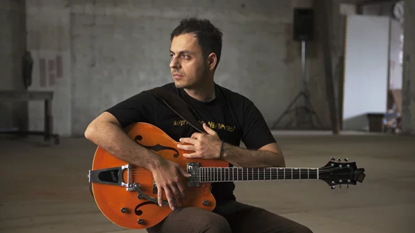 Ο Τηλέμαχος Μούσας και οι "Farm" του έρχονται στο Theatre of the No