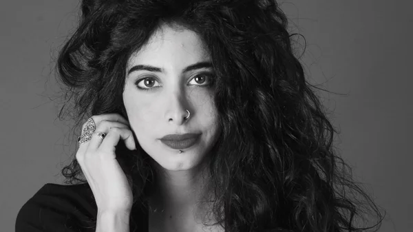 Πώς προβάλλονταν οι γυναίκες στην τέχνη και τα ΜΜΕ σε καιρό πολέμου;