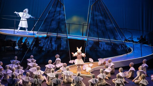 "Το ερωτευμένο σύννεφο": Η επιτυχημένη όπερα για παιδιά και νέους επιστρέφει στην Εναλλακτική Σκηνή της ΕΛΣ