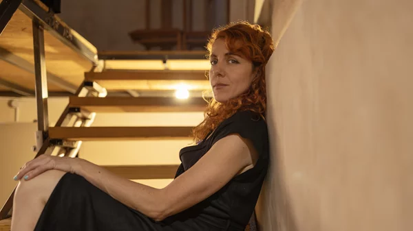 Η Πηνελόπη Φλουρή γοητεύεται από καλλιτέχνες που κρατήθηκαν στη ζωή από την τέχνη τους