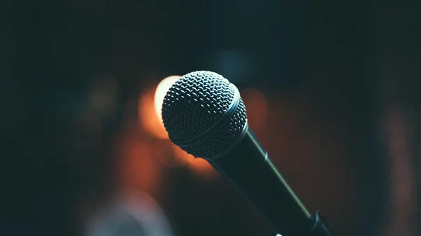 Ο Οκτώβριος γίνεται καλύτερος στο Half Note