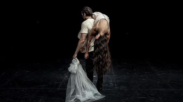 Το θέατρο Επί Κολωνώ στηρίζει τη σύγχρονη ελληνική δραματουργία