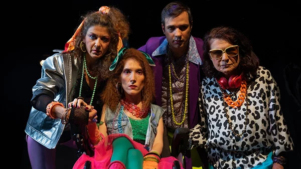 Ώρα να ακούσουμε την "Playlist μιας faultless μητρότητας"