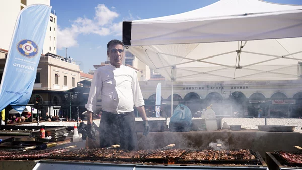 Τσικνοπέμπτη σε Βαρβάκειο και Κοτζιά με τον Δήμο Αθηναίων: Όλες οι εκδηλώσεις