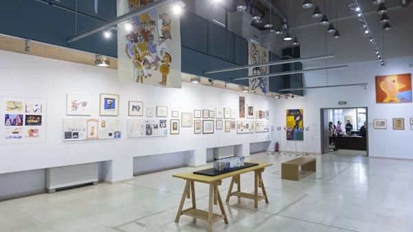 Δωρεάν ξεναγήσεις στην έκθεση "Παράλληλα" του Αλέξη Κυριτσόπουλου