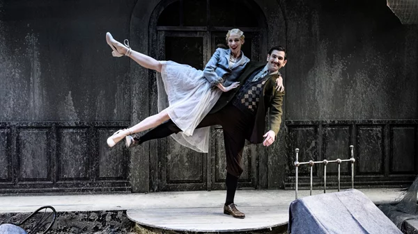 "Berlin Alexanderplatz": Η παράσταση που απέσπασε 5 βραβεία στα Θεατρικά Βραβεία Κοινού του "α" παίρνει παράταση