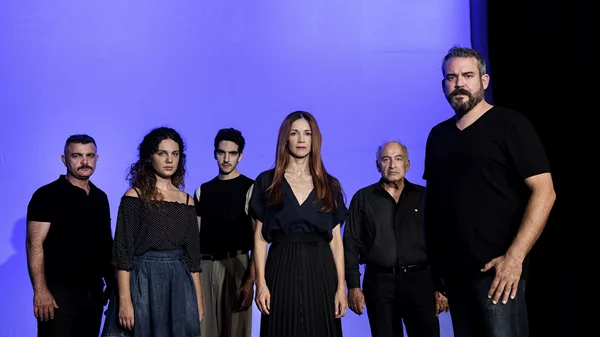 Το "Ψηλά απ' τη γέφυρα" σε μια ρεαλιστικής απλότητας σκηνοθεσία από τον Γιώργο Νανούρη