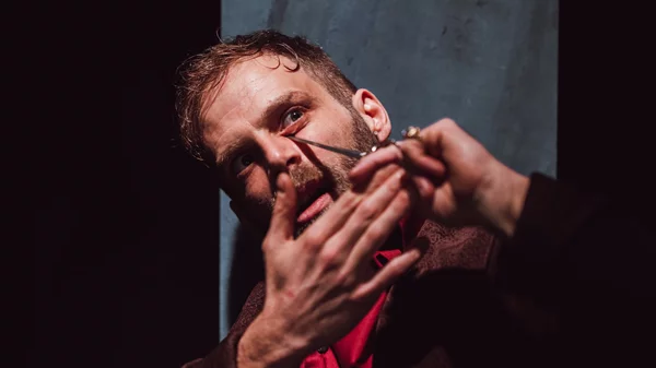 Ο Όμηρος Πουλάκης ντύνεται ξανά Ντον Ζουάν