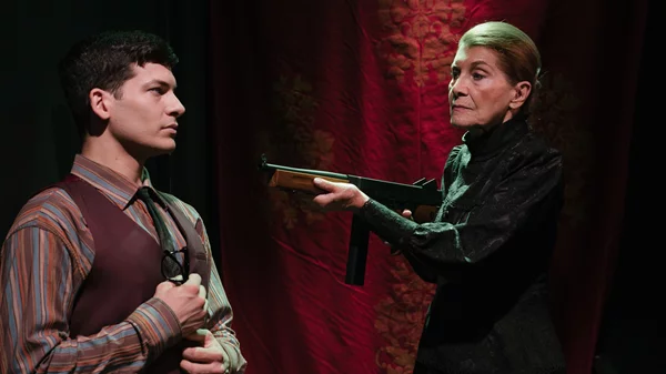 Τελευταίες παραστάσεις για τη "Σκιά του Μαρτ" του Στιγκ Ντάγκερμαν στο θέατρο Αργώ