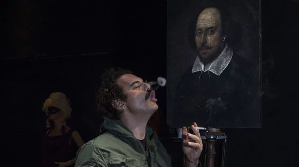 "Ο Σαίξπηρ ζει στο καταφύγιο" και γίνεται καταφύγιο για μια ψυχή στα όρια