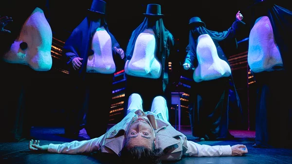 "Gogol: Η αβάσταχτη ελαφρότητα μιας μύτης": Μεταφορά πρεμιέρας για την παράσταση του Νίκου Καμτσή